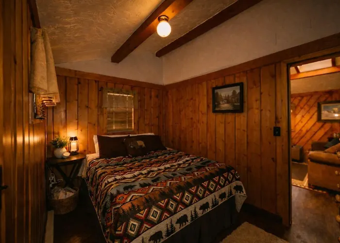 Lodge Chinook Winds *