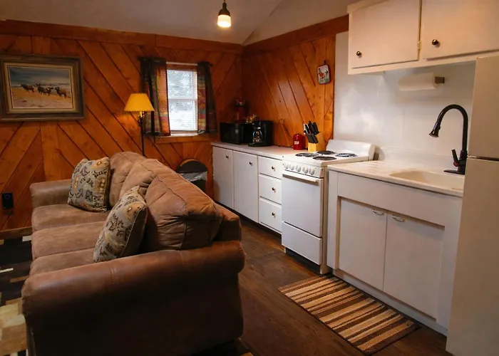 Chinook Winds Lodge *