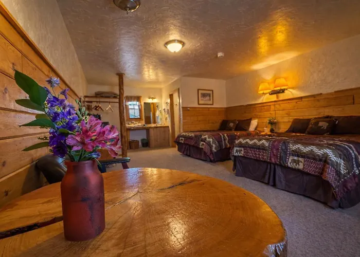 Lodge Chinook Winds *