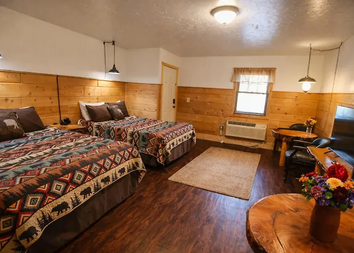 Chinook Winds Lodge *