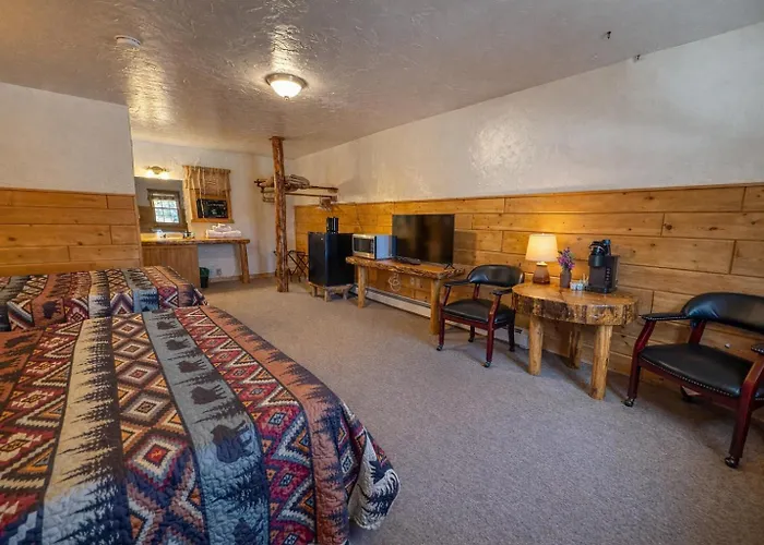 Lodge Chinook Winds *