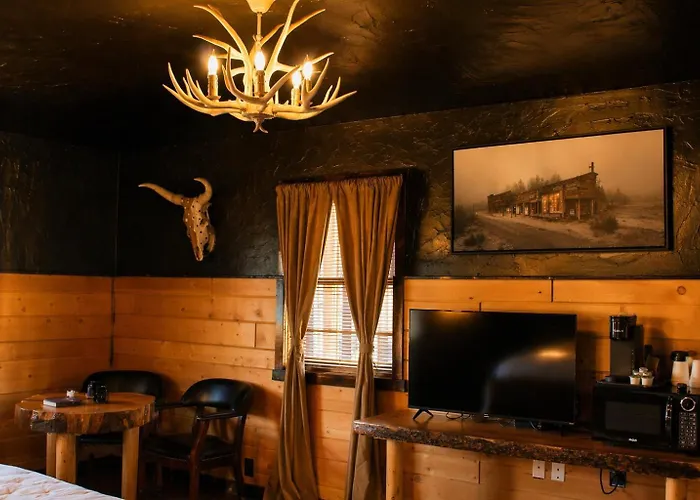 Chinook Winds Lodge